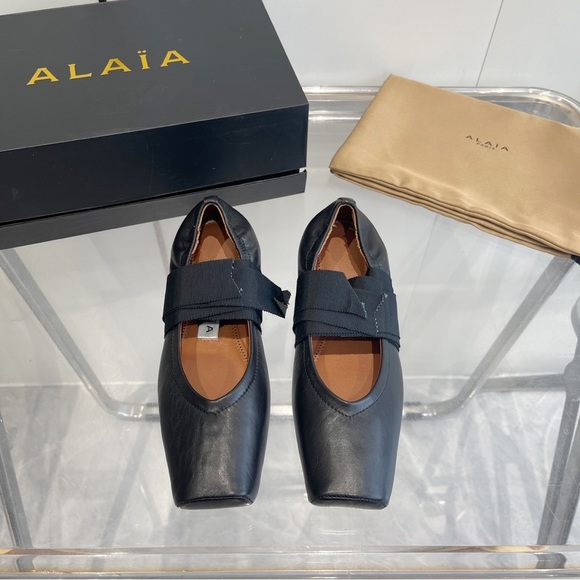 Alaia Women's black flats - Picture 3 of 3